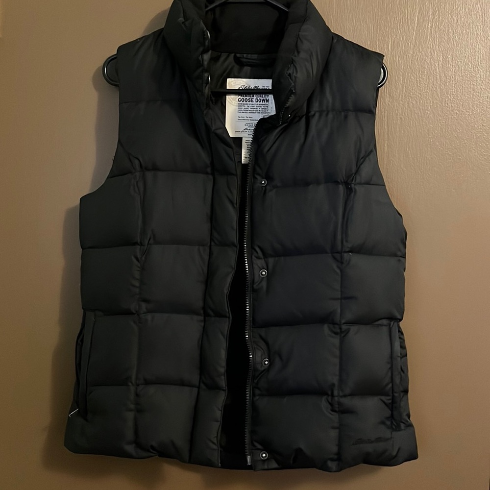 Eddie Bauer black down vest, S
